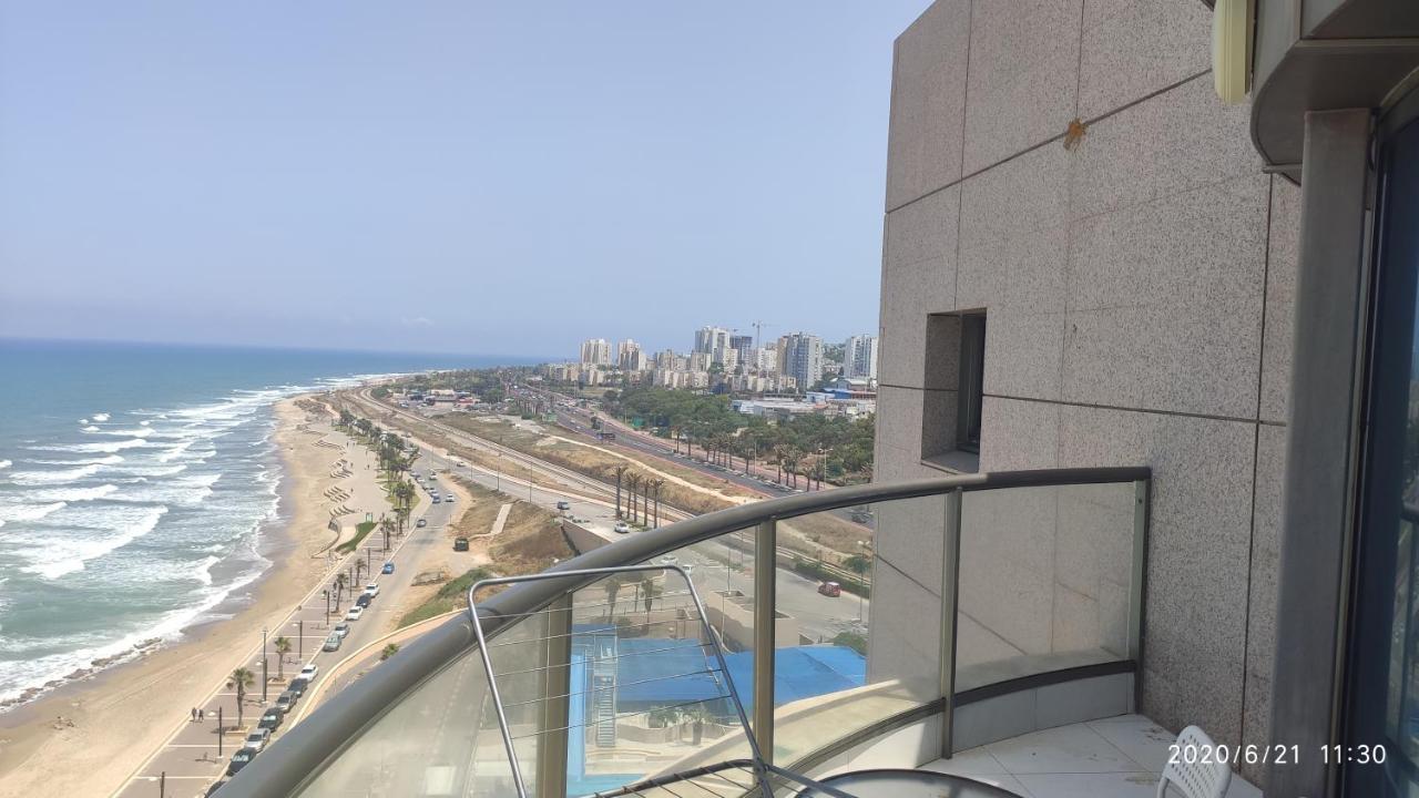Almogim- Almog Building Haifa Exterior photo